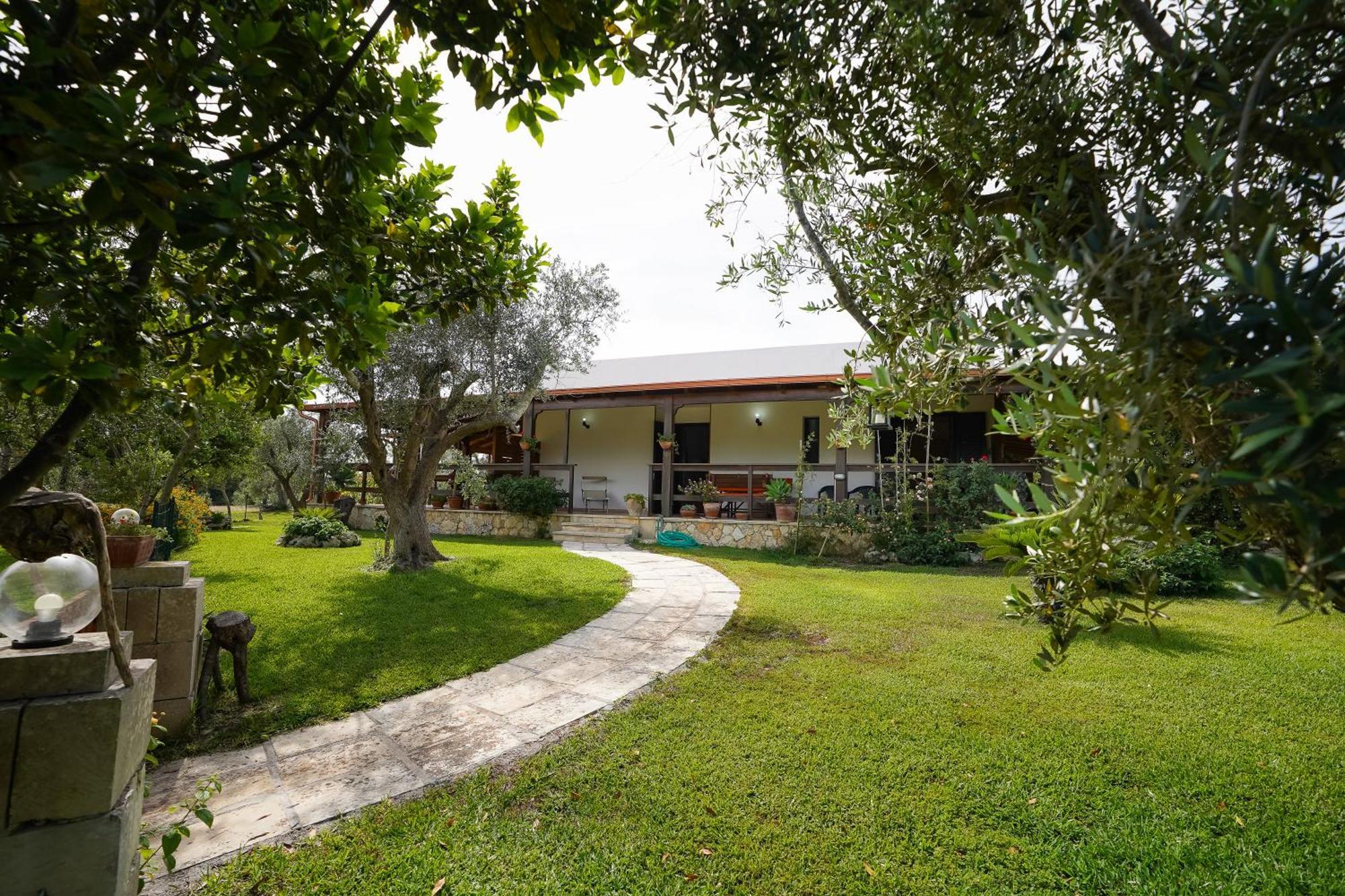Casa Vacanza Russo Fernando Alimini Exterior foto