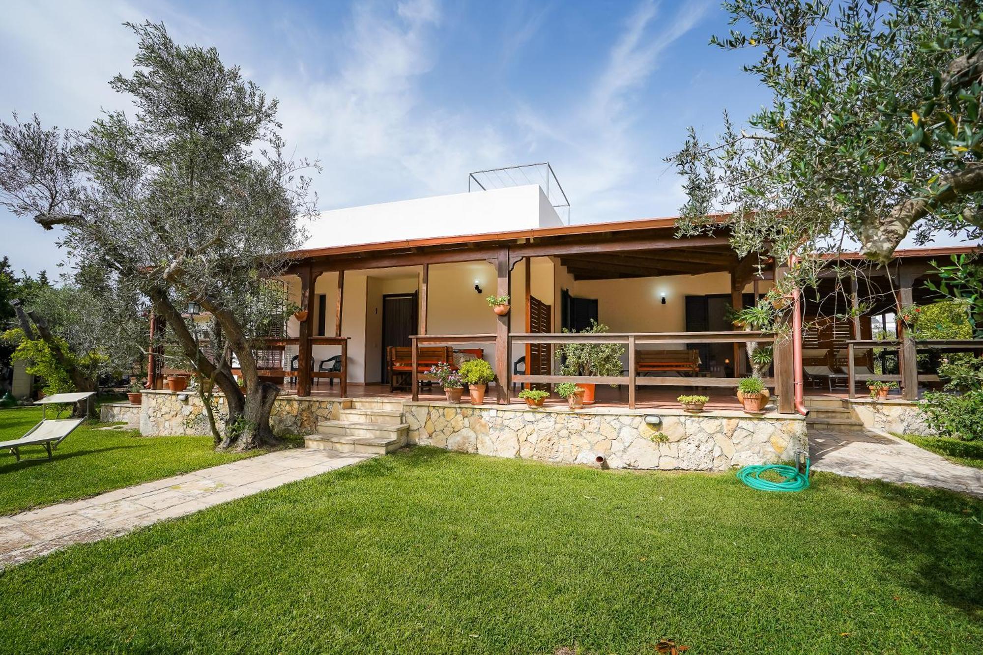 Casa Vacanza Russo Fernando Alimini Exterior foto