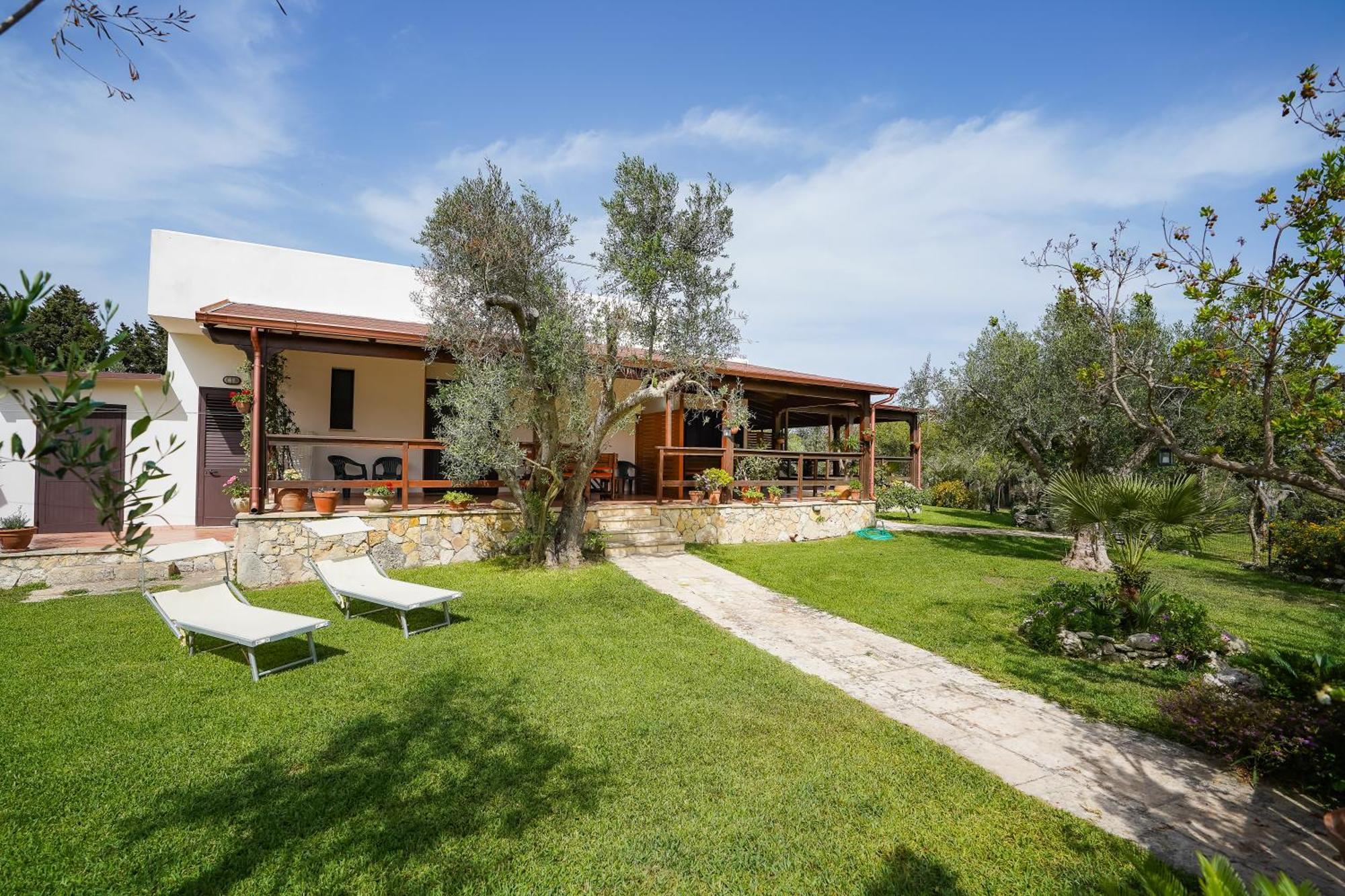 Casa Vacanza Russo Fernando Alimini Exterior foto